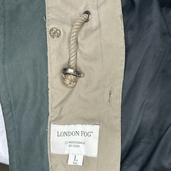 London Fog Men’s Trench Coat Large Regular - Picture 11 of 11